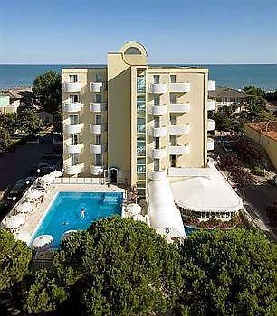 Salus Smart & Chic Hotel ليدو دي يسولو المظهر الخارجي الصورة