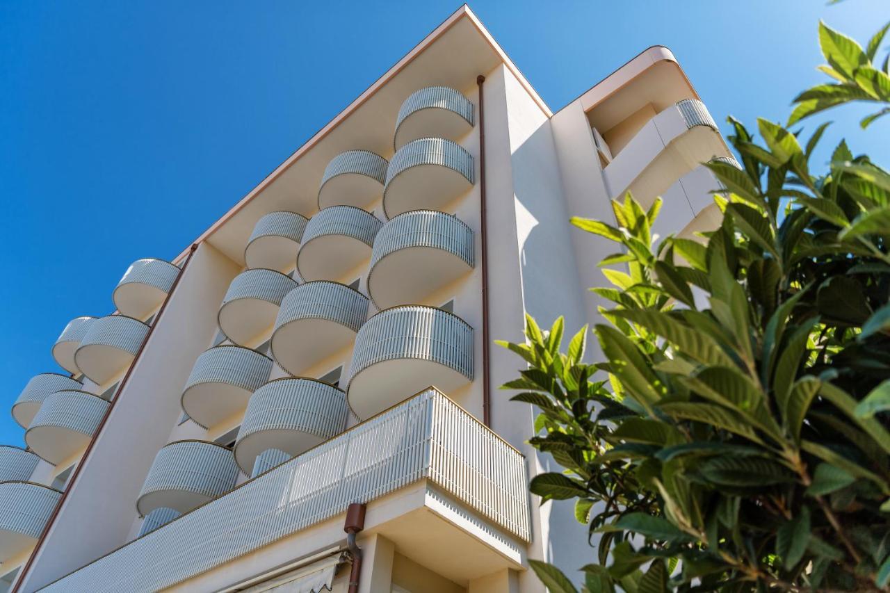 Salus Smart & Chic Hotel ليدو دي يسولو المظهر الخارجي الصورة