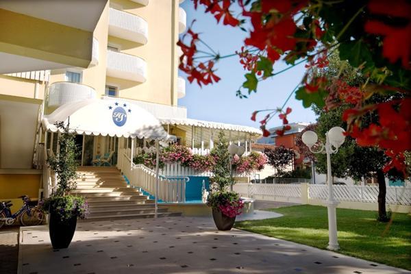 Salus Smart & Chic Hotel ليدو دي يسولو المظهر الخارجي الصورة